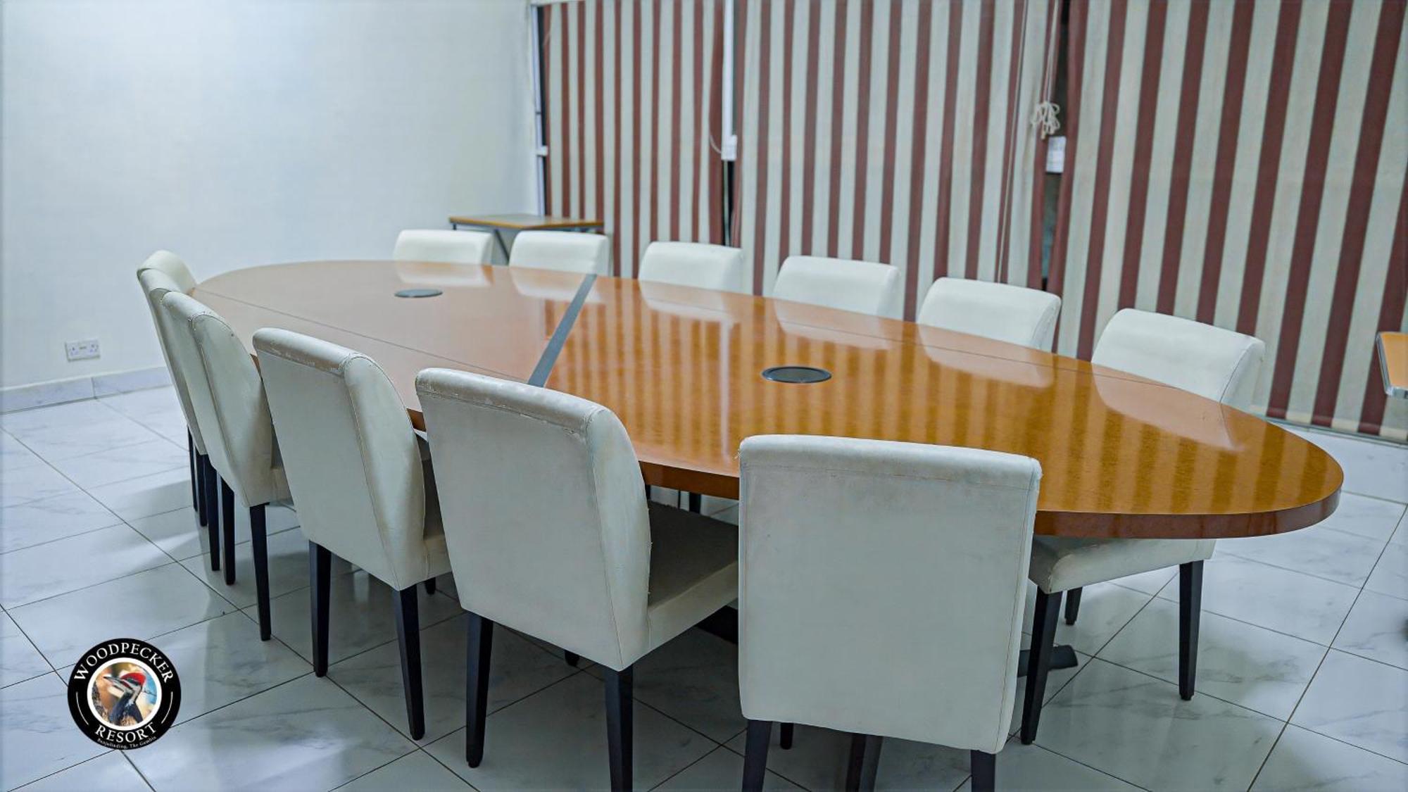 Woodpecker Resort Hotel Банджул Екстериор снимка