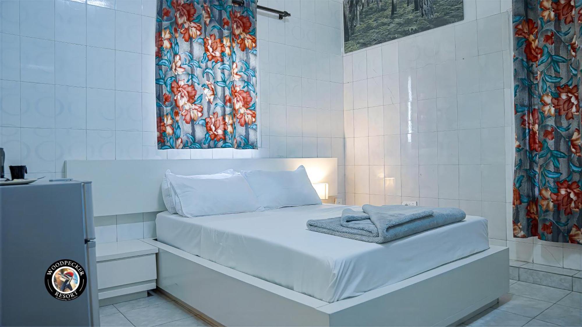 Woodpecker Resort Hotel Банджул Екстериор снимка