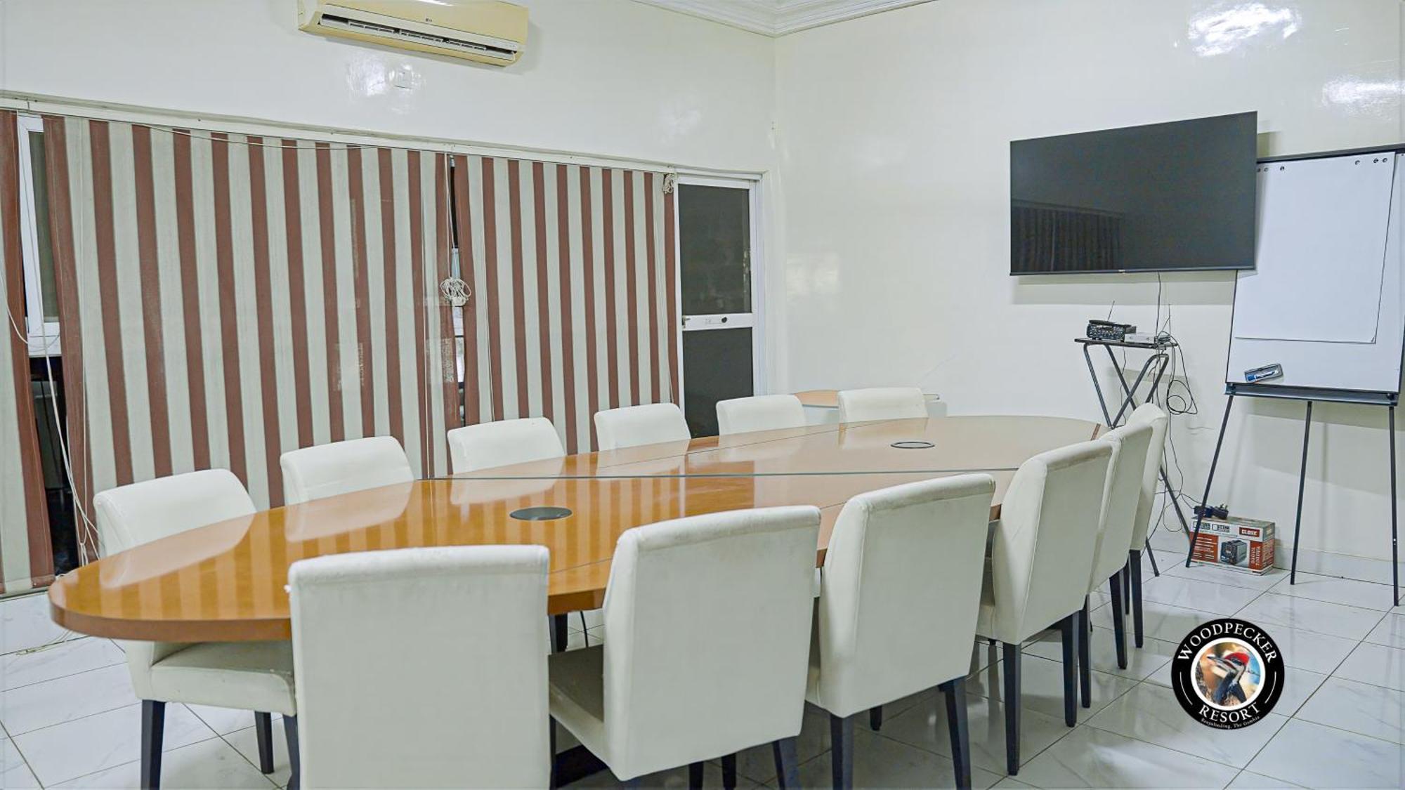 Woodpecker Resort Hotel Банджул Екстериор снимка