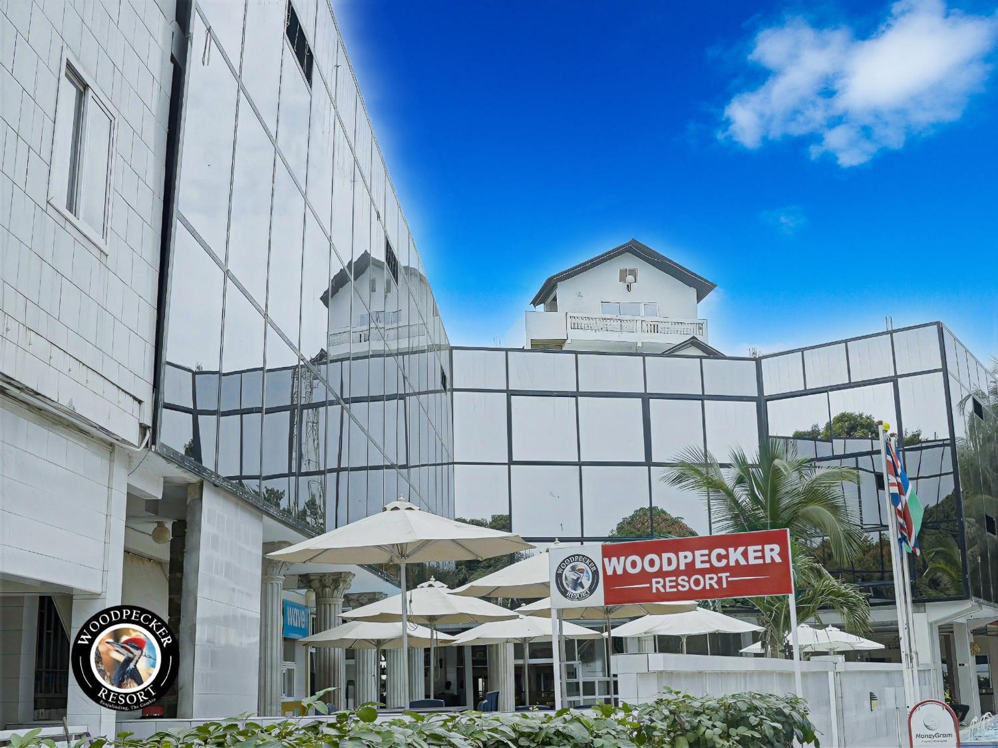 Woodpecker Resort Hotel Банджул Екстериор снимка